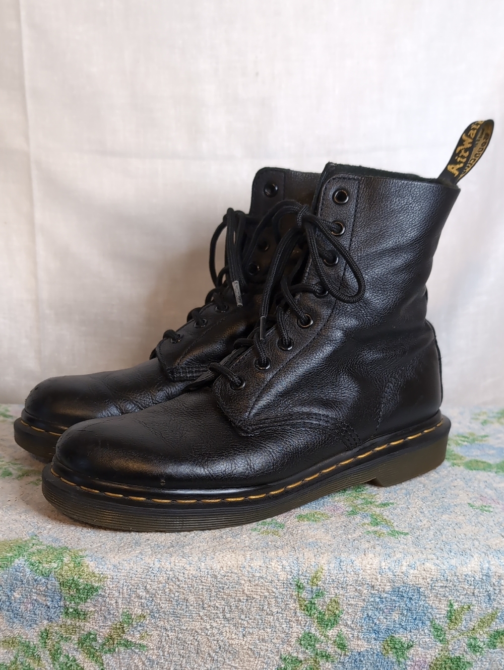 Dr. Martens Pascal 1460 Virginia Leather Lace Up Boots womens 8